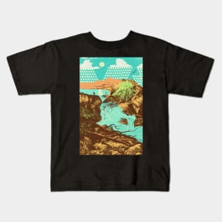 WILD WATERFALL Kids T-Shirt